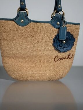 Coach BLeecker Natural Straw Beach Tote. 3D Turquoise Leather Flower.
